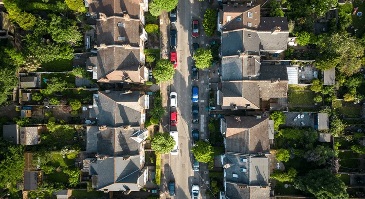 Navigating the Impact of Rising Mortgage Rates on Home Sales
