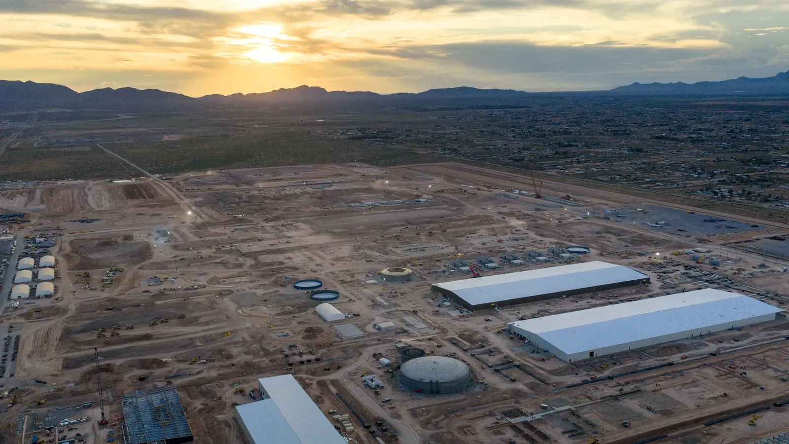 Construction Market Volatility Reflects Dependence on Megaprojects in July 2023