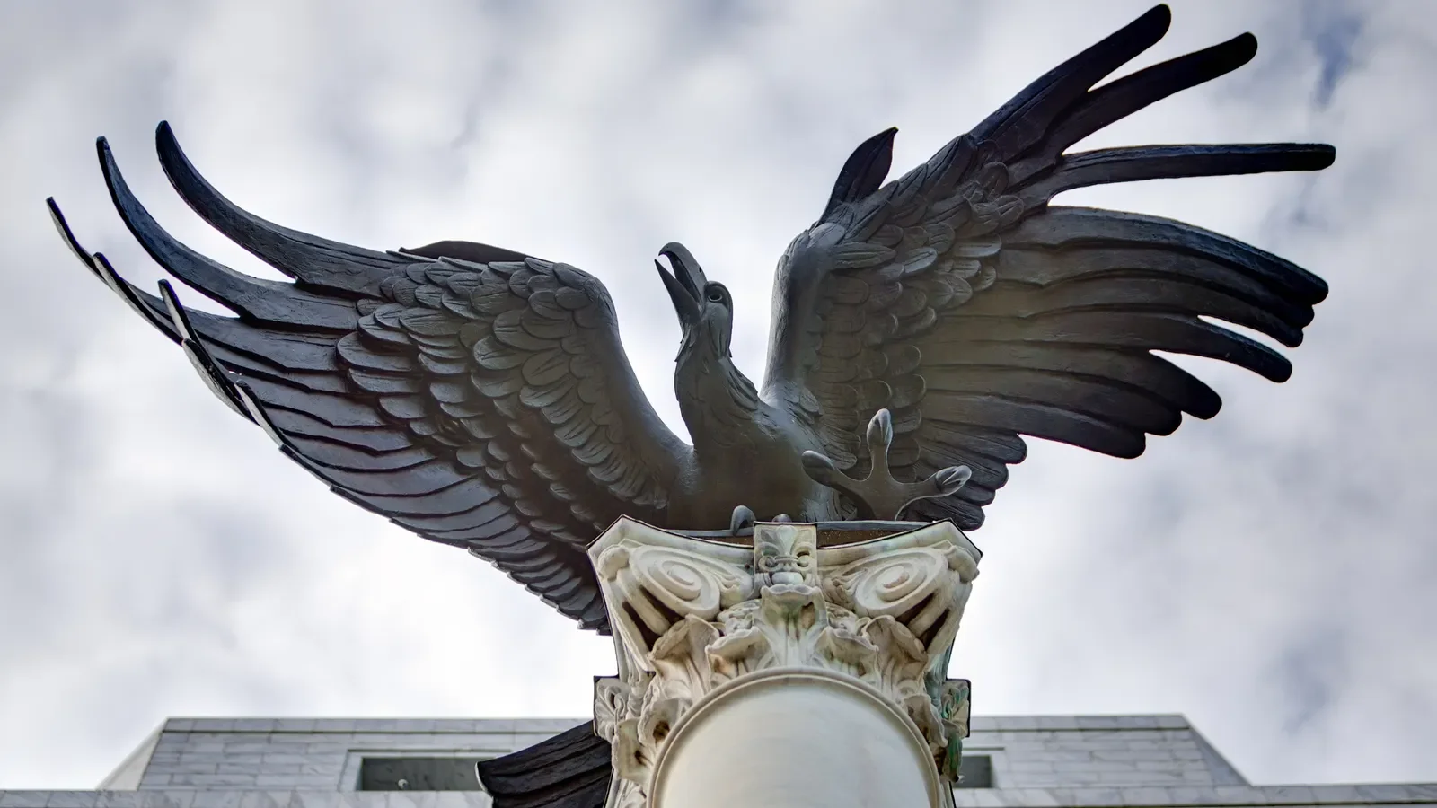 Federal Reserve Officials Raise Concerns Over Inflation as Rate Hike Talks Intensify